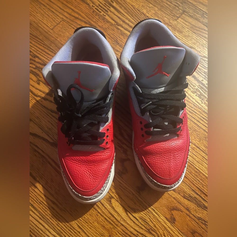 Air Jordan 3 retro se fire men’s size 12
